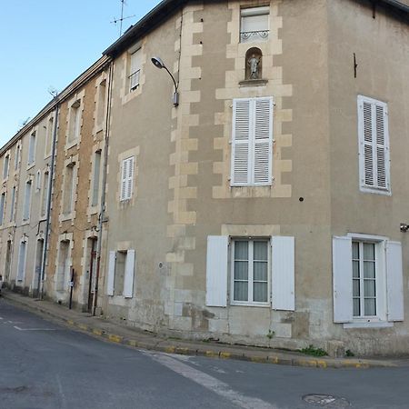 Studio Simplicien *Cosy* Plein Centre Ville De Poitiers *Tv* Wifi *Cafe* Екстериор снимка